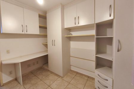 Casa de condomínio à venda com 90m², 3 quartos e 2 vagas Casa de condomínio à venda com 90m², 3 quartos e 2 vagasQuarto