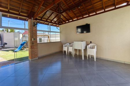 Casa de condomínio à venda com 90m², 3 quartos e 2 vagas Casa de condomínio à venda com 90m², 3 quartos e 2 vagasÁrea comum - Salão de festas