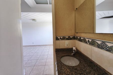 Casa de condomínio à venda com 90m², 3 quartos e 2 vagas Casa de condomínio à venda com 90m², 3 quartos e 2 vagasBanheiro Social