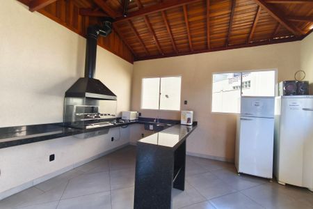 Casa de condomínio à venda com 90m², 3 quartos e 2 vagas Casa de condomínio à venda com 90m², 3 quartos e 2 vagasÁrea comum - Churrasqueira