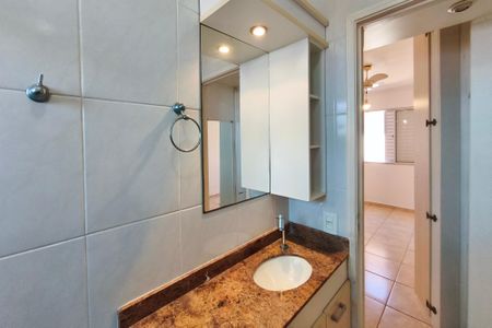 Casa de condomínio à venda com 90m², 3 quartos e 2 vagas Casa de condomínio à venda com 90m², 3 quartos e 2 vagasBanheiro Suíte