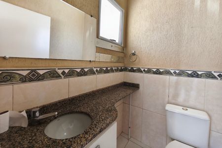 Casa de condomínio à venda com 90m², 3 quartos e 2 vagas Casa de condomínio à venda com 90m², 3 quartos e 2 vagasBanheiro Social