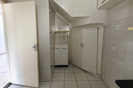 Casa de condomínio à venda com 90m², 3 quartos e 2 vagas Casa de condomínio à venda com 90m², 3 quartos e 2 vagasCozinha
