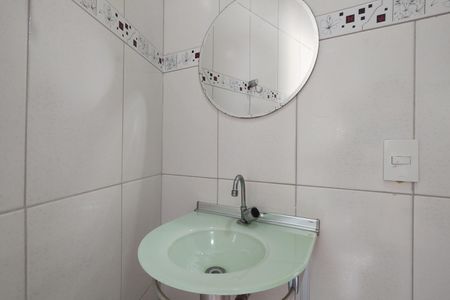 Casa de condomínio à venda com 180m², 3 quartos e 1 vagaBanheiro de Serviço