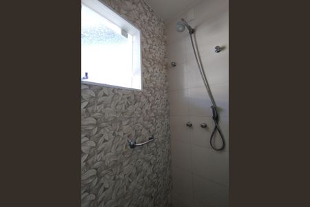 Casa de condomínio à venda com 180m², 3 quartos e 1 vagaBanheiro da Suíte