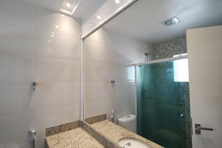 Casa de condomínio à venda com 180m², 3 quartos e 1 vagaBanheiro da Suíte