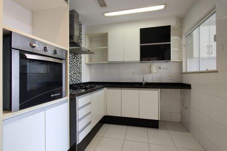 Casa de condomínio à venda com 180m², 3 quartos e 1 vagaCozinha