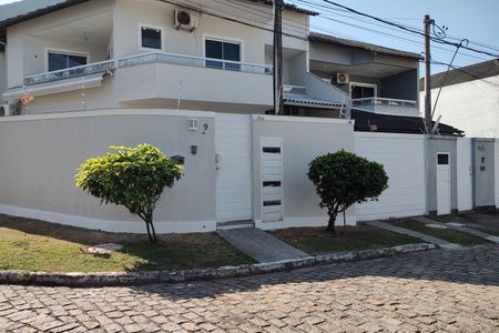 Casa de condomínio à venda com 180m², 3 quartos e 1 vagaFachada