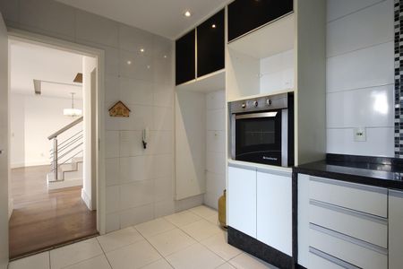 Casa de condomínio à venda com 180m², 3 quartos e 1 vagaCozinha