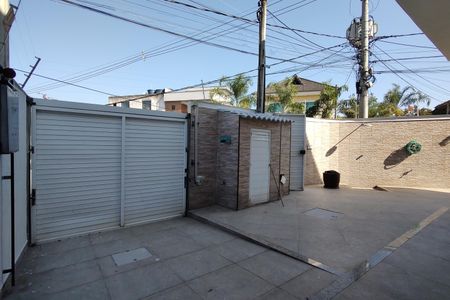 Casa de condomínio à venda com 180m², 3 quartos e 1 vagaGaragem