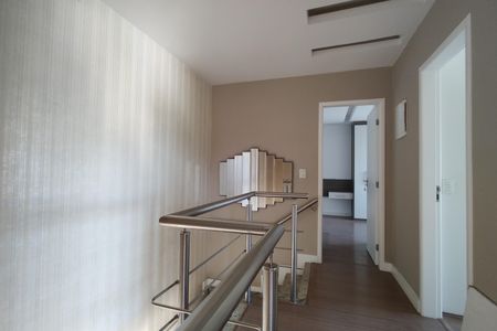 Casa de condomínio à venda com 180m², 3 quartos e 1 vagaHall Social