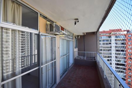 Varanda de apartamento à venda com 2 quartos, 68m² em Barra da Tijuca, Rio de Janeiro