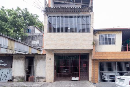 Casa à venda com 253m², 7 quartos e 6 vagasFachada 1
