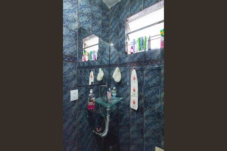 Casa à venda com 253m², 7 quartos e 6 vagasBanheiro 2