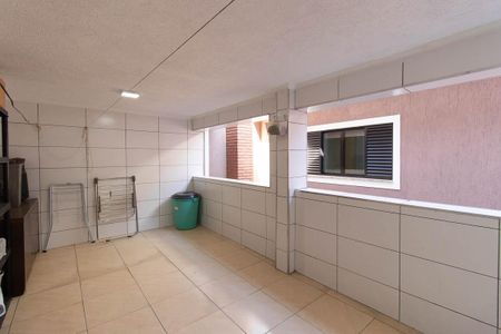 Casa à venda com 300m², 3 quartos e 4 vagas Casa à venda com 300m², 3 quartos e 4 vagasÁrea de Serviço