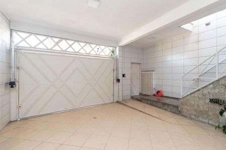 Casa à venda com 300m², 3 quartos e 4 vagas Casa à venda com 300m², 3 quartos e 4 vagasGaragem