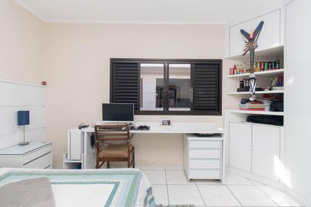 Casa à venda com 300m², 3 quartos e 4 vagas Casa à venda com 300m², 3 quartos e 4 vagasQuarto 1