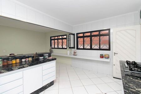 Casa à venda com 300m², 3 quartos e 4 vagas Casa à venda com 300m², 3 quartos e 4 vagasCozinha