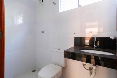 Casa para alugar com 360m², 4 quartos e 4 vagasBanheiro de serviço