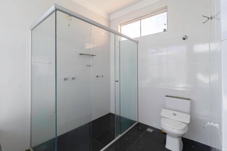 Casa para alugar com 360m², 4 quartos e 4 vagasBanheiro da suíte 3