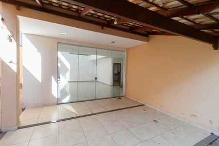 Casa para alugar com 360m², 4 quartos e 4 vagasQuintal