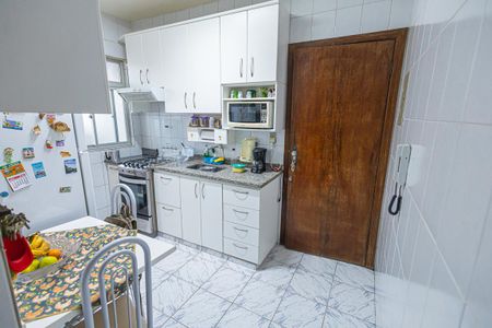 Apartamento à venda com 85m², 4 quartos e 2 vagasCozinha