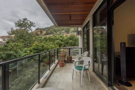 Apartamento para alugar com 123m², 3 quartos e 2 vagas Apartamento para alugar com 123m², 3 quartos e 2 vagasVaranda