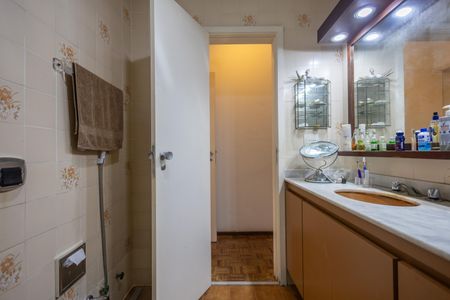 Apartamento para alugar com 123m², 3 quartos e 2 vagas Apartamento para alugar com 123m², 3 quartos e 2 vagasBanheiro da Suite