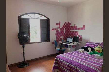 Casa à venda com 336m², 5 quartos e 4 vagas