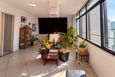 Sala de apartamento à venda com 2 quartos, 76m² em Jardim Paulista, São Paulo