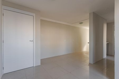 Sala de apartamento à venda com 2 quartos, 43m² em Sarandi, Porto Alegre
