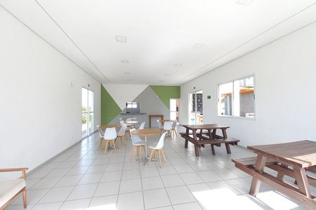 Apartamento para alugar com 44m², 2 quartos e 1 vaga Apartamento para alugar com 44m², 2 quartos e 1 vagaÁrea comum - Salão de festas