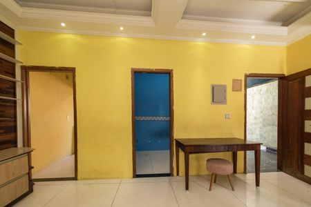 Sala de casa para alugar com 3 quartos, 93m² em Parque dos Bancarios, São Paulo