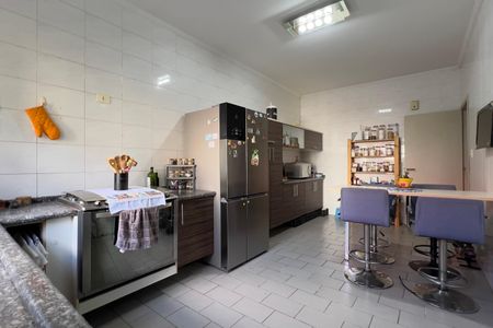 Casa para alugar com 300m², 4 quartos e 3 vagasCozinha e Área de Serviço