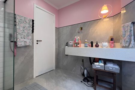 Casa para alugar com 300m², 4 quartos e 3 vagasBanheiro Social