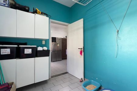 Casa para alugar com 300m², 4 quartos e 3 vagasCozinha e Área de Serviço