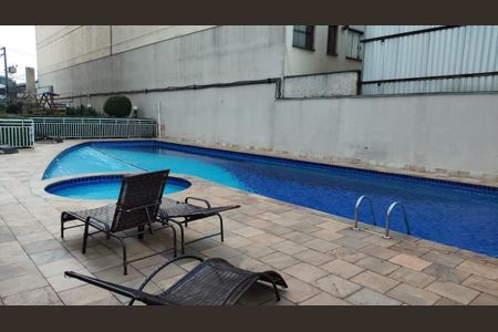 Apartamento à venda com 65m², 3 quartos e 1 vaga Apartamento à venda com 65m², 3 quartos e 1 vagaPiscina