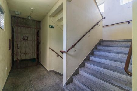 Apartamento à venda com 48m², 1 quarto e 2 vagasEscadas