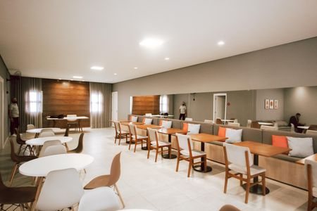 Apartamento para alugar com 67m², 2 quartos e sem vagaÁrea comum