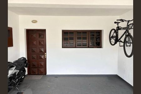 ENTRADA de casa à venda com 3 quartos, 154m² em Tatuapé, São Paulo