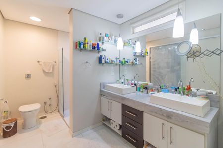 Apartamento à venda com 340m², 3 quartos e 3 vagasBanheiro da Suíte