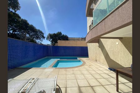 Apartamento à venda com 65m², 2 quartos e 1 vagaÁrea comum - Piscina