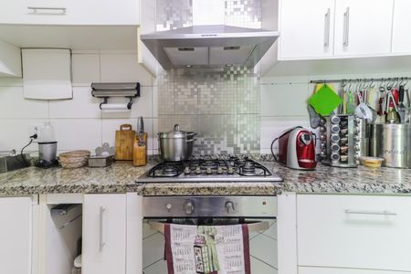 Casa de condomínio à venda com 180m², 3 quartos e 2 vagas Casa de condomínio à venda com 180m², 3 quartos e 2 vagasCozinha