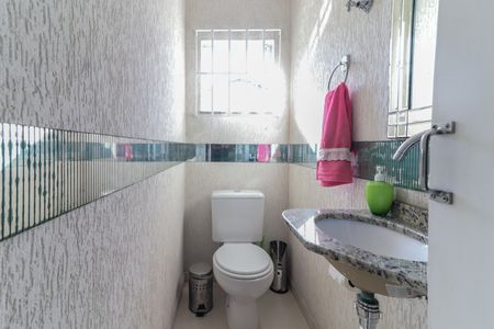 Casa de condomínio à venda com 180m², 3 quartos e 2 vagas Casa de condomínio à venda com 180m², 3 quartos e 2 vagasLavabo