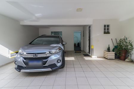 Casa de condomínio à venda com 180m², 3 quartos e 2 vagas Casa de condomínio à venda com 180m², 3 quartos e 2 vagasGaragem