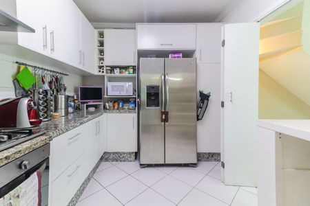 Casa de condomínio à venda com 180m², 3 quartos e 2 vagas Casa de condomínio à venda com 180m², 3 quartos e 2 vagasCozinha