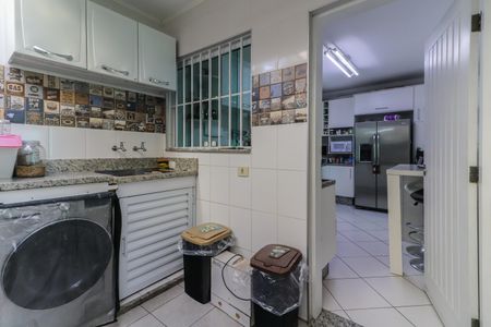 Casa de condomínio à venda com 180m², 3 quartos e 2 vagas Casa de condomínio à venda com 180m², 3 quartos e 2 vagasÁrea de Serviço