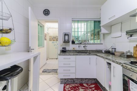 Casa de condomínio à venda com 180m², 3 quartos e 2 vagas Casa de condomínio à venda com 180m², 3 quartos e 2 vagasCozinha