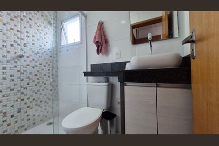 Casa à venda com 180m², 2 quartos e 3 vagas Casa à venda com 180m², 2 quartos e 3 vagasBanheiro da suíte 2