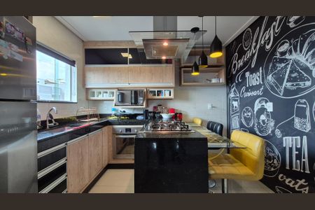 Casa à venda com 180m², 2 quartos e 3 vagas Casa à venda com 180m², 2 quartos e 3 vagasCozinha